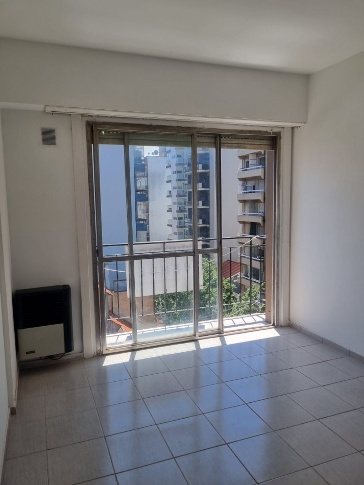 1 amb al frente con balcon Z/Aldrey