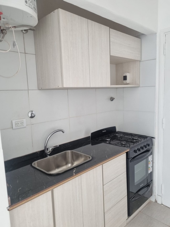 1 amb al frente con balcon Z/Aldrey