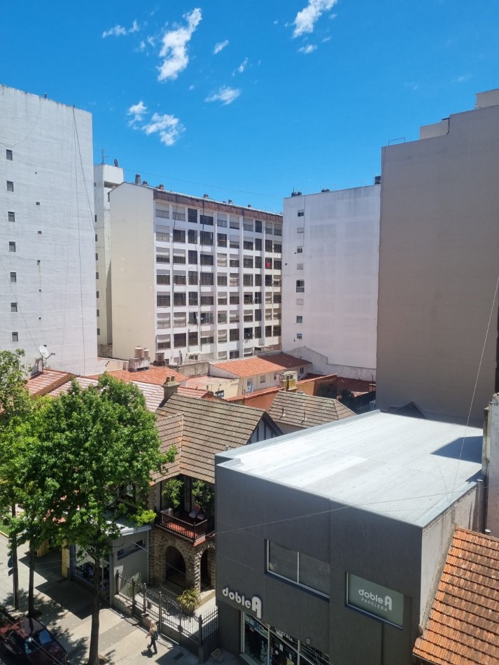 1 amb al frente con balcon Z/Aldrey