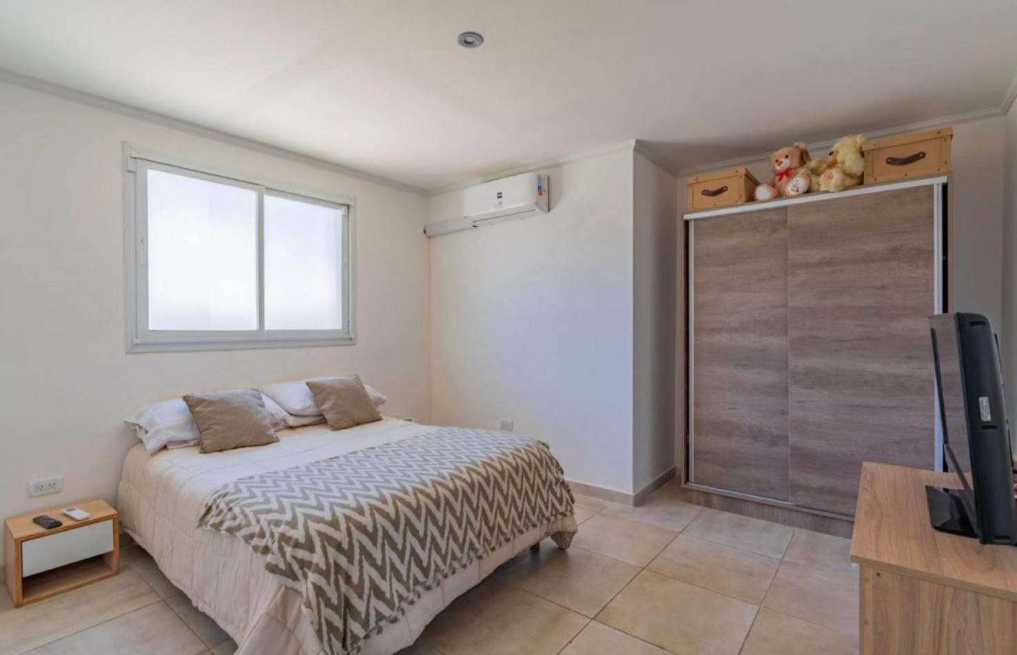 Casa moderna de 4 ambientes z/Los Acantilados