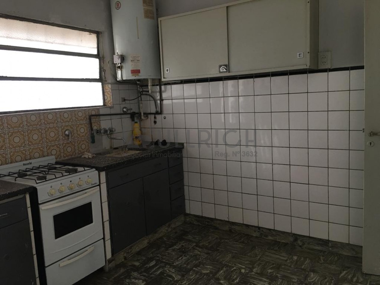 Chalet a metros de Av Luro y Champagnat
