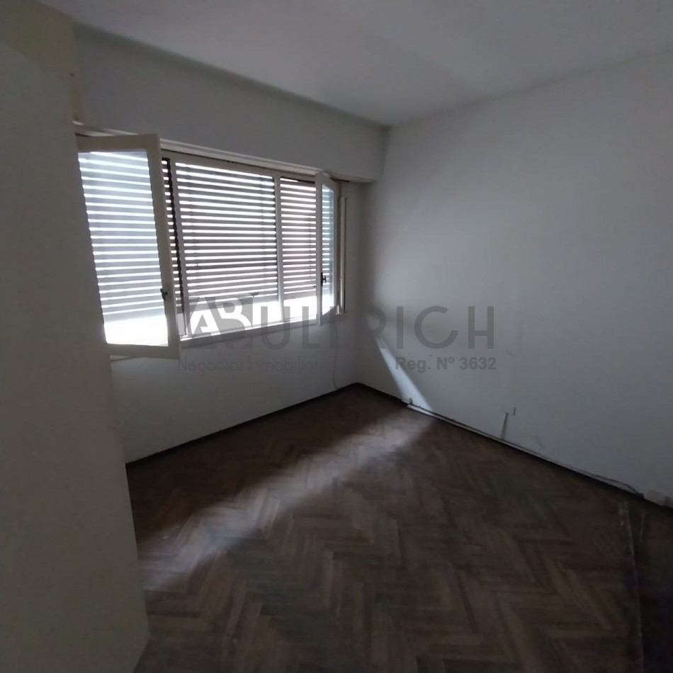 2 AMB A RECICLAR ZONA BIBLIOTECA MUNICIPAL