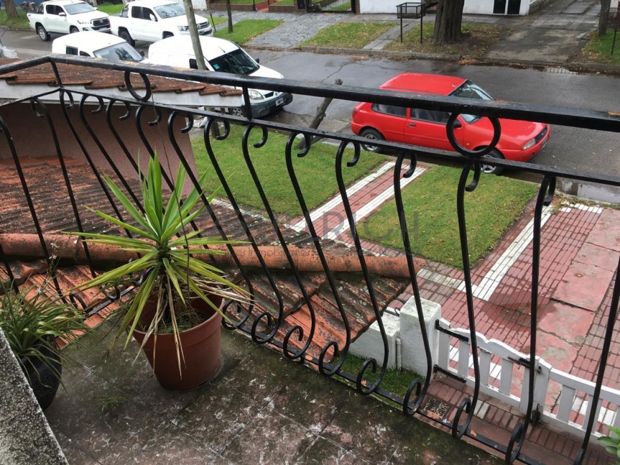 Chalet a metros de Av Luro y Champagnat